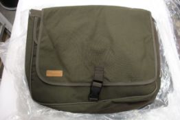 Six as new Pinewood Dog Sports 1912 Shoulder Bags in Moss Green (EAN: 7331090349223).