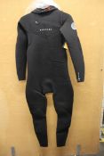 An as new Rip Curl Dawn Patrol Hood 54GB C/Zip Wet Suit in black M (WSM9BM).