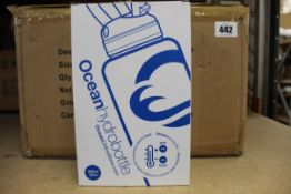 Twelve as new Ocean Hydrobottles Stainless Steel Sports Flasks in Black (950ml/32oz).