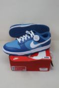 A pair of Nike Dunk Low Retro - Dark Marina Blue (UK 10).