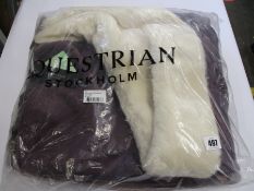 An as new Equestrian Stockholm Orchid Bloom Fleece Rug Fur (145cm).