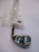 A Callaway Rogue ST MAX Golf Iron 7 (Right-handed).