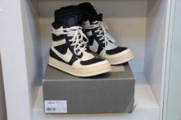 A pair of Rick Owens Dunks Oreo (Size IT 41 H) (Possibly pre-owned, Box Damaged).