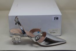 A pair of 60mm Low Perspex Heel Leather Pointed Pumps w/Bead in Silver/Pearl/Clear (Possibly pre-
