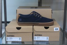 Three pairs of Etnies Jameson 2 Skate Shoes in navy (UK 10).