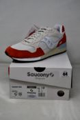 Two pairs of boxed as new Saucony Shadow 5000 Sneakers - White/Red (UK 9).