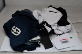 Five as new Emporio Armani T-shirts in various colours (3 x M and 2 x L).