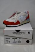 Two pairs of boxed as new Saucony Shadow 5000 Sneakers - White/Red (UK 9).