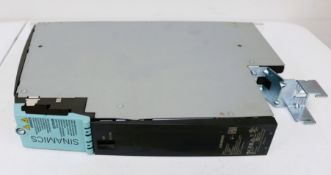 A Siemens Sinamics S120 Double Motor Module 2x5A (P/N: 6SL3120-2TE15-0AD0 ST-P76192756) (Unused, dam