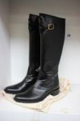 A pair of women's as new Pampeano 'Moda' Fashion Boots - Black Leather (UK 6).