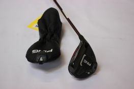 An as new Ping G425 Max 5 Fairway Wood Golf Club, Right handed.