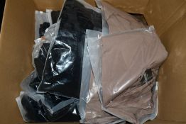 A large quantity of women's as new Islamic clothing from Youmadame