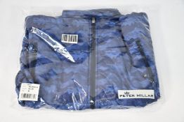 A Peter Millar hyper light vest, blue camouflage (Size M)