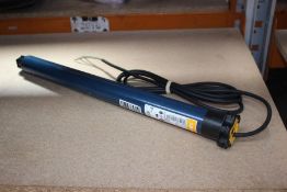 A pre-owned Somfy Alutus 50 RTS 10/17, some scratches to body.