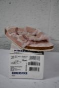 A pair of Kid's Arizona Shearling fur lined light Rose Birkenstocks (Size UK 13 (31) )
