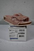 A pair of Kid's Arizona Shearling fur lined light Rose Birkenstocks (Size UK 2 (34) )