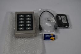 A boxed as new Sotec RF10T Wireless Bumpbar with USB Receiver.