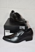 An as new pair of Faretti Rossi Elevator Shoes in Black, Size 39/245.