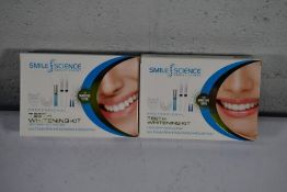 Eighteen as new Smile Science Professional Teeth Whitening Kit (EAN 634158501371).