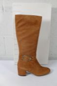 A pair of women's boxed as new GEOX D Eleana Suede Boots - Cognac D26TWC (UK 7.5).