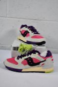 An as new pair of Saucony Originals Shadow 5000 in Beige/Pink, Size UK 8.