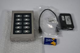 A boxed as new Sotec RF10T Wireless Bumpbar with USB Receiver.