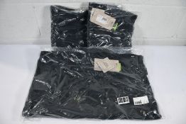 Three as new Jack Wolfskin Taunus HZ Fleece Jackets in Black, Sizes 2x S and 1x XXL.
