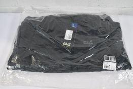 An as new Jack Wolfskin Helium Puffer Jacket in Black, Size XL.