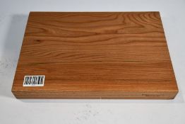 Five Borough Board chopping boards (40 x 27.5 x 2.5cm, as new but have some very minor dings & dents