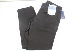 A pair of Meyer M5 Chinos Black pure organic bio cotton (Size 32W L30).