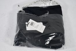 A pair of men's as new REISS Brighton Pleated Relaxed Trousers in navy (36