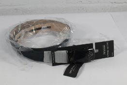 A Galvin Green Track Fit West Belt in navy (One Size).