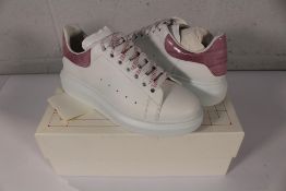 A pair of boxed as new Alexander McQueen Larry Sneakers - White/Antic Pink (EU 40).