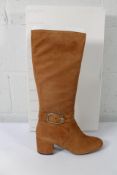 A pair of women's boxed as new GEOX D Eleana Suede Boots - Cognac D26TWC (UK 7.5).
