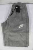 Eight men's as new Nike Sweat Fleece Summer Shorts - Grey (L x 5, M x 1 and S x 2).