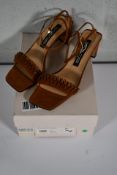 A pair of Sergio Rossi Royal Wood Cuoio/Ricoperto Scarpe Donna (Size 41).