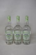 Three bottles of Peters Organic Vodka (700ml) (Over 18s only).