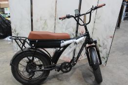 A GoGoBest GF750 Electric City Retro Bike (No charger, viewing recommended).