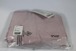 A pair of women's Lululemon Align HR pant high rise 31