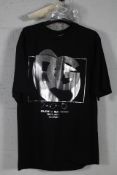 An as new Dolce & Gabbana Milano 2022 T-Shirt in black (46).