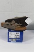 A pair of as new boxed Birkenstock Arizona BS Sandals in Stone, Size UK 10.5.