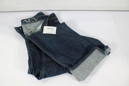 A pair of women's as new Raey Wide Leg Jeans - Indigo (31).