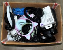 A quantity of assorted pre-owned over-ear headphones to include Sony, JBL, Skullcandy and others (Al