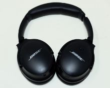 A pre-owned pair of Bose QuietComfort 45 Wireless Noise Cancelling Over-Ear Headphones in Black (Gra
