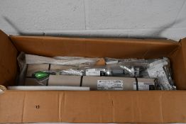 Three Mercedes-Benz Clamping Plates, Coil spring compressor OE, Extractor, Socket and pin wrench