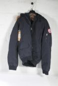 A pre-owned Canada Goose Parka - Navy (3XL, good condition).