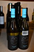 Twelve bottles of assorted wines to include Stopham, Richard Bocking, Vina Laguna and Vinho Verde (O