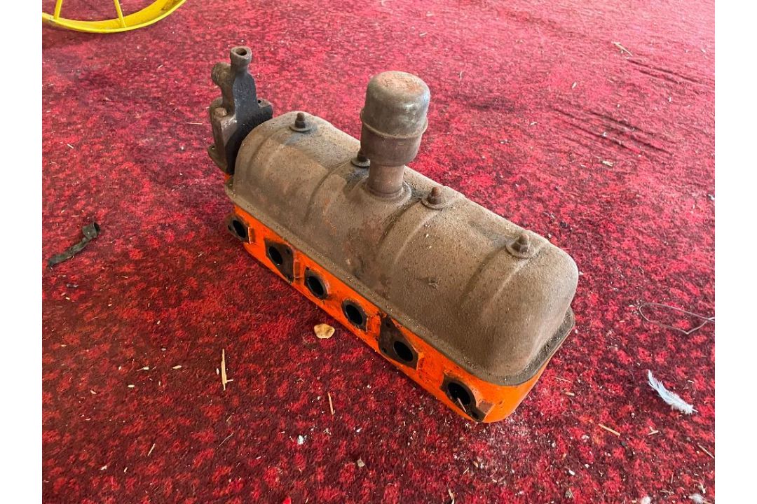 Allis Chalmers Model B complete head and rocker cover - Image 2 of 2