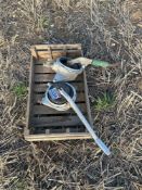 2 x Farrow bellow primers