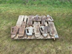 5 x 40kg Massey Ferguson wafer weights